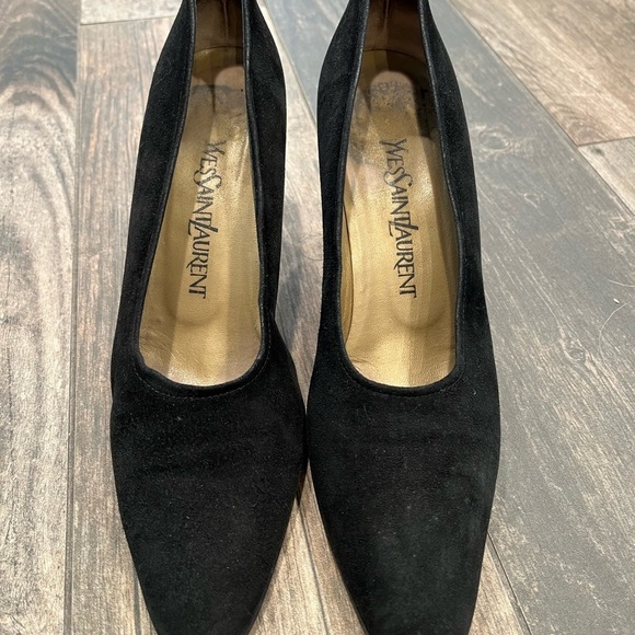 Vintage YSL Yves Saint Laurent Black Suede Spool Heels Pumps 8 narrow - Picture 2 of 11